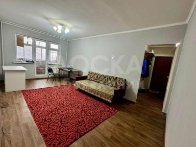 Продаю 3-комнатную квартиру, 58кв. м., этаж - 3/5, Юг-2.