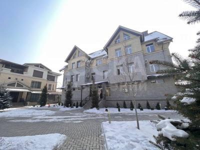 Продаю 3-комнатную квартиру, 114кв. м., этаж - 2/3, Малдыбаева .