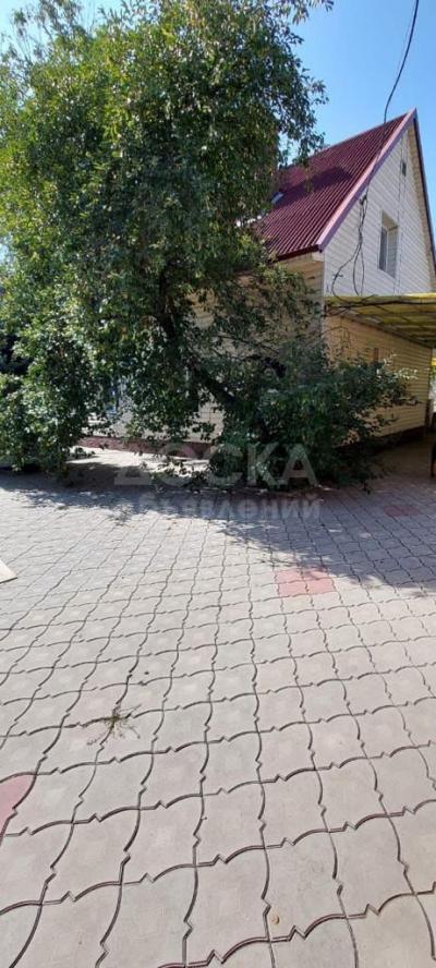 Продаю дом 4-ком. 125кв. м., этаж-2, 5-сот., стена кирпич, Молодая гвардия-Ленинградская.