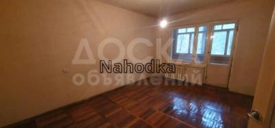 Продаю 3-комнатную квартиру, 62кв. м., этаж - 1/9, 8 мкр..