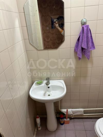 Продаю 3-комнатную квартиру, 93кв. м., этаж - 1/9, микр. Восток 5, д. 16/2,.