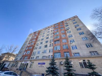 Продаю 4-комнатную квартиру, 166кв. м., этаж - 9/10, Тыныстанова/ Донецкая.