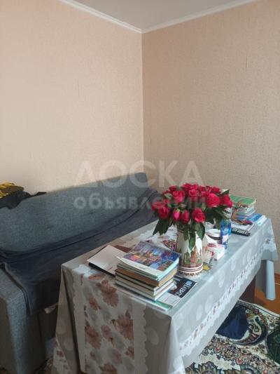 Продаю 1-комнатную квартиру, 32кв. м., этаж - 2/4, 6 мкр.