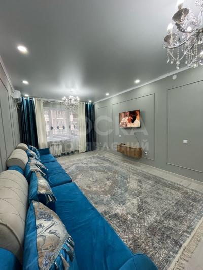 Продаю 2-комнатную квартиру, 76кв. м., этаж - 7/9, . Магистраль. / Токтоналиева .