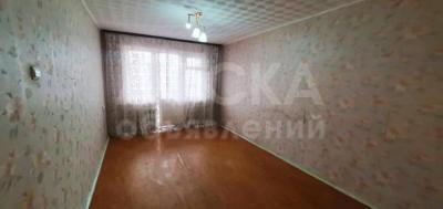 Продаю 2-комнатную квартиру, 49кв. м., этаж - 2/4, 4 мкр.