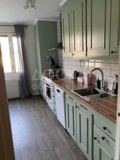 Сдаю 2-комнатную квартиру, 52кв. м., этаж - 3/10, Джал. ориент Манас.