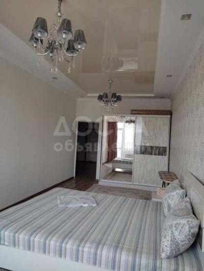 Сдаю 2-комнатную квартиру, 60кв. м., этаж - 8/16, Токтогула.