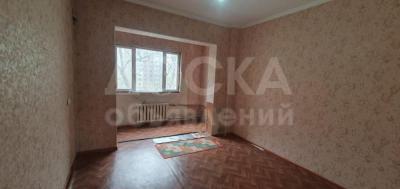 Продаю 2-комнатную квартиру, 52кв. м., этаж - 4/5, Аламедин 1.