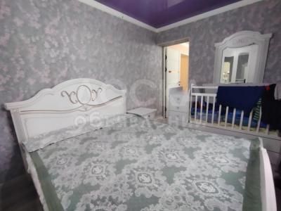 Продаю дом 5-ком. 72кв. м., этаж-2, 5-сот., стена кирпич, ЖМ Ала-Тоо .