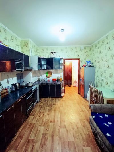 Продаю 1-комнатную квартиру, 43кв. м., этаж - 10/10, мкрн.Улан.