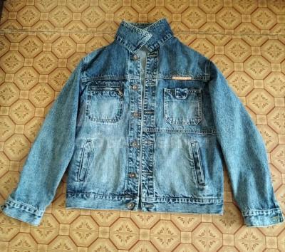 Продаю джинсовую куртку