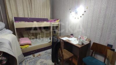 Продаю 3-комнатную квартиру, 62кв. м., этаж - 1/5, Бишкек.