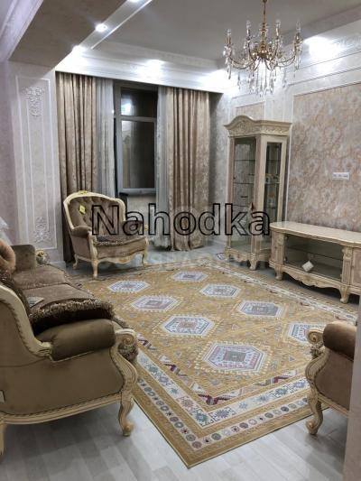 Продаю 4-комнатную квартиру, 170кв. м., этаж - 3/10, ул. Абдрахманова.