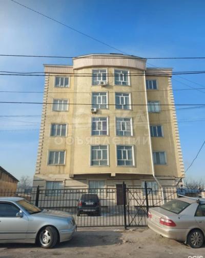 Продаю 1-комнатную квартиру, 38кв. м., этаж - 1/5, 1000 Мелочей.