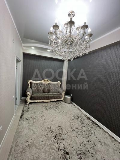 Продаю 3-комнатную квартиру, 76кв. м., этаж - 10/12, Асанбай 33.