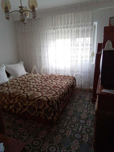 Сдаю 2-комнатную квартиру, 52кв. м., этаж - 1/9, Восток 5.