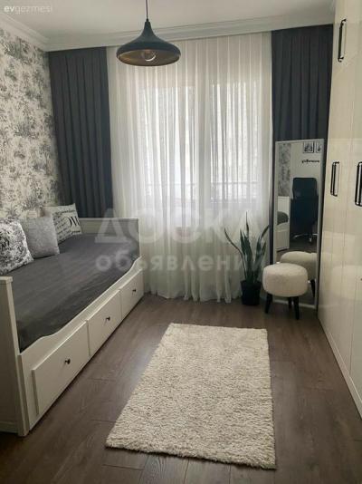 Сдаю 3-комнатную квартиру, 62кв. м., этаж - 5/9, 3-я кв Гоголя.