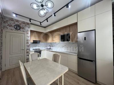 Продаю 2-комнатную квартиру, 74кв. м., этаж - 10/10, Чуй/Турусбекова.