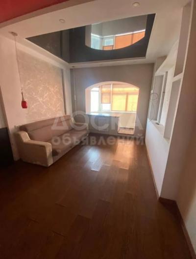 Продаю 1-комнатную квартиру, 43кв. м., этаж - 7/12, восток 5.