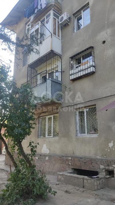 Продаю 3-комнатную квартиру, 57кв. м., этаж - 2/5,  Бейшеналиева 35.