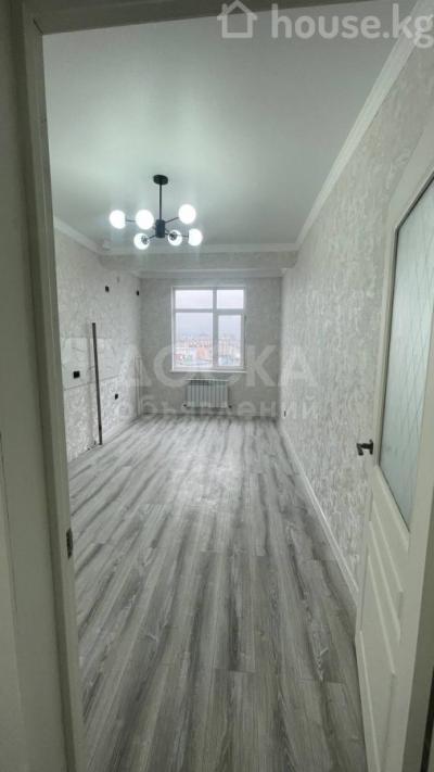 Продаю 2-комнатную квартиру, 73кв. м., этаж - 9/9, восток-7.