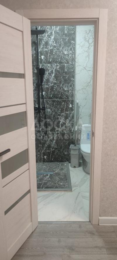 Продаю 3-комнатную квартиру, 108кв. м., этаж - 8/15, молодая гвардия.