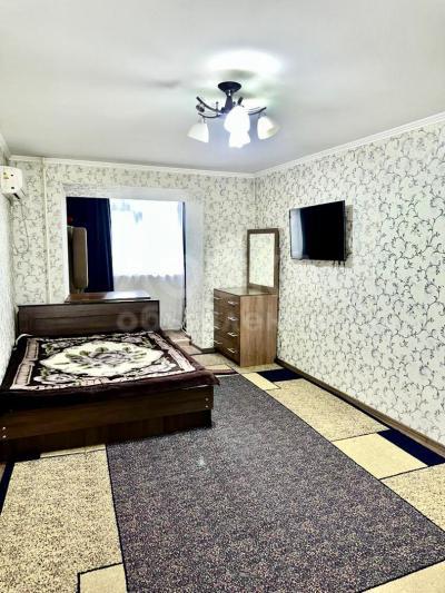 Продаю 1-комнатную квартиру, 30кв. м., этаж - 2/4, Юг2. .