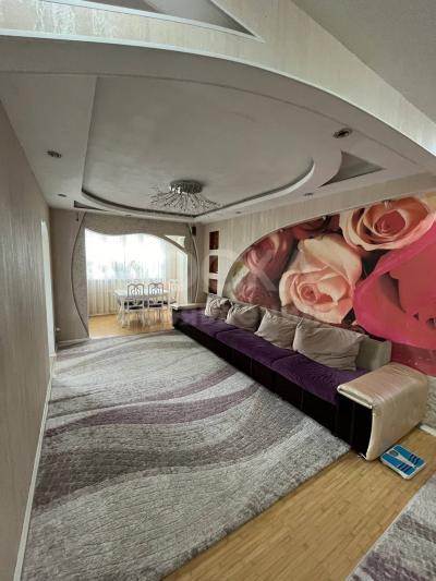 Продаю 2-комнатную квартиру, 58кв. м., этаж - 2/4, 4 мкр.