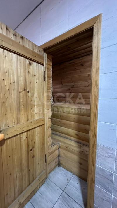 Продаю дом 5-ком. 140кв. м., этаж-2, 8-сот., стена кирпич, Новопокровка.