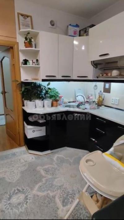 Продаю 2-комнатную квартиру, 58кв. м., этаж - 8/9, Матросова 11.