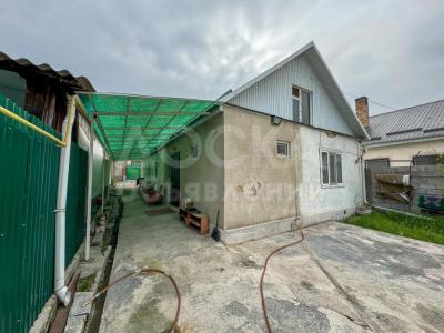 Продаю дом 4-ком. 78,6кв. м., этаж-1, 9-сот., стена саман, ул. Чодронова .