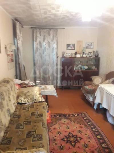 Продаю 2-комнатную квартиру, 43кв. м., этаж - 4/4, пр. Мира / Ахунбаева..