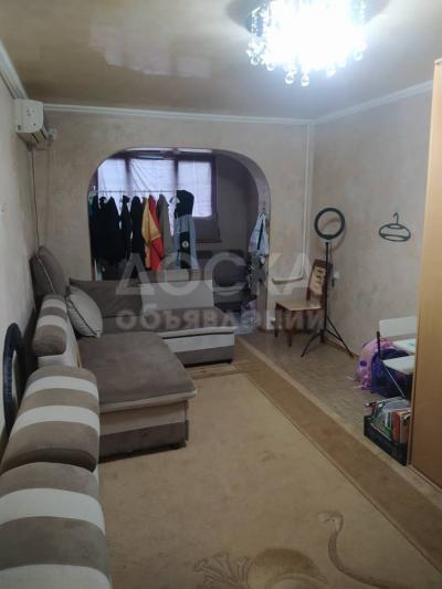 Продаю 2-комнатную квартиру, 45кв. м., этаж - 3/4, 6 мкр.