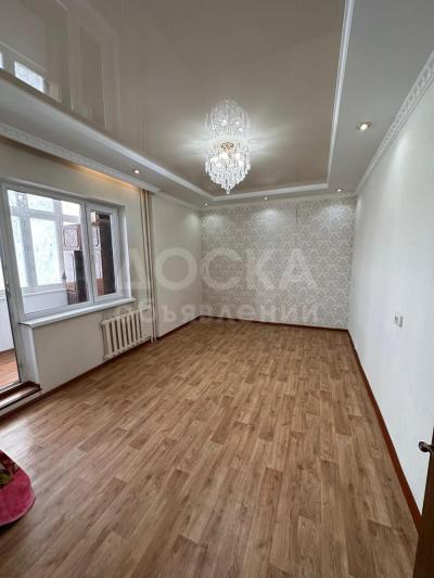 Продаю 2-комнатную квартиру, 50кв. м., этаж - 6/9, мкр-н юг2.