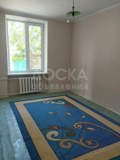 Продаю 2-комнатную квартиру, 43кв. м., этаж - 1/3, Политех.