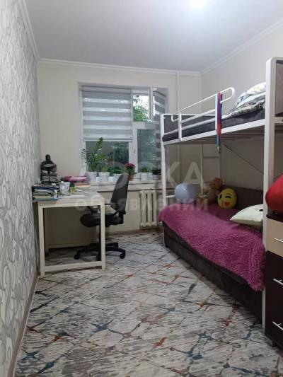 Продаю 2-комнатную квартиру, 43кв. м., этаж - 3/5, 10мкр.