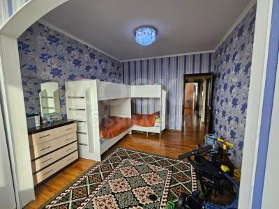 Продаю 3-комнатную квартиру, 101кв. м., этаж - 9/9, 11-микрорайон.