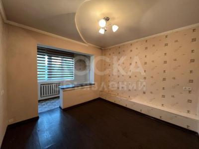 Продаю 2-комнатную квартиру, 50кв. м., этаж - 4/5, Аламедин 1.