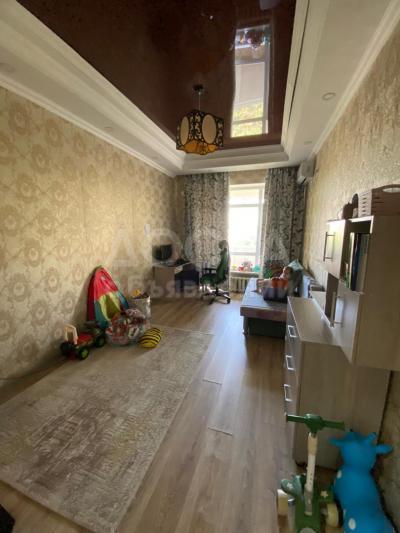 Продаю 2-комнатную квартиру, 78кв. м., этаж - 4/5, Жукеева-Пудовкина 77/1.