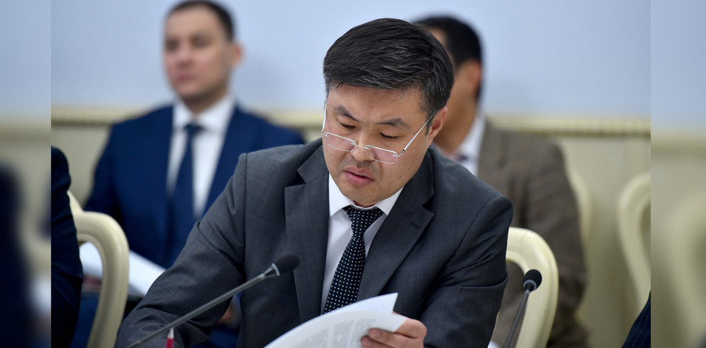 Начальник управления контроля исполнения решений президента и Кабмина Нурлан Сулайманкулов