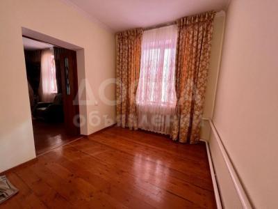 Продаю дом 5-ком. 138кв. м., этаж-2, 4-сот., стена кирпич, Ракетная 4.