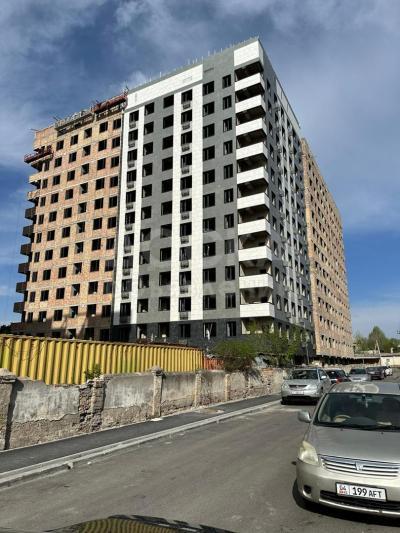 Продаю 2-комнатную квартиру, 64кв. м., этаж - 3/12, абая/айни.