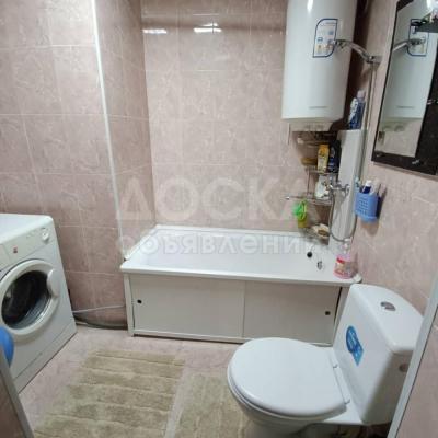 Продаю 3-комнатную квартиру, 57кв. м., этаж - 3/4, 2 микрорайон .