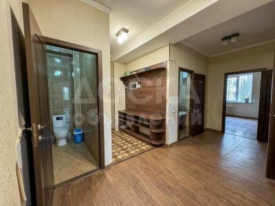 Продаю 3-комнатную квартиру, 111кв. м., этаж - 3/10, 12 .