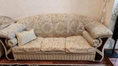 диван и два кресла б/у