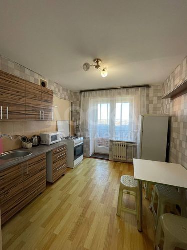 Сдаю 3-комнатную квартиру, 80кв. м., этаж - 4/9, Мкр Джал рядом Народный.