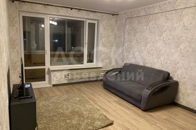 Сдаю 2-комнатную квартиру, 60кв. м., этаж - 4/9, 8мкр.