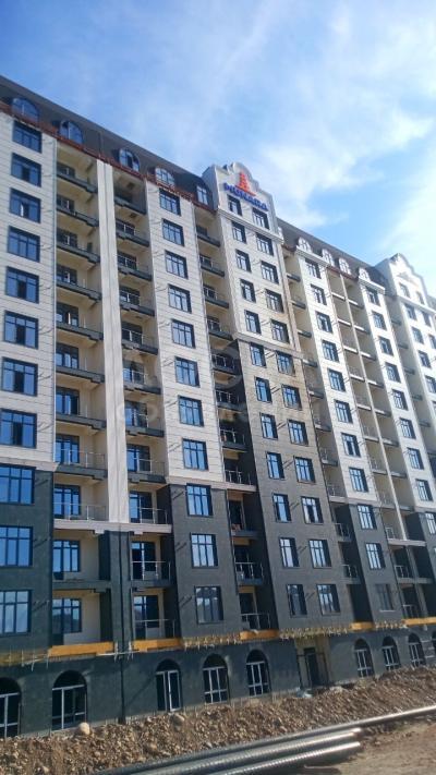 Продаю 2-комнатную квартиру, 80кв. м., этаж - 8/12, Октябрьский район.