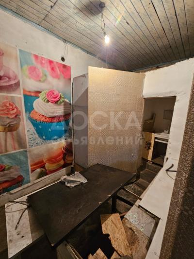 Продаю торговое помещение  60кв. м., г. Кара-Балты, адрес: Жайыл Баатыра № 60 .