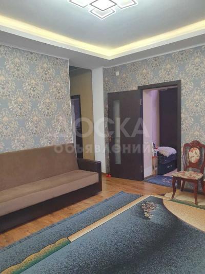 Продаю дом 4-ком. 65кв. м., этаж-1, 4-сот., стена кирпич, Тюлебердиева / Боталиева.